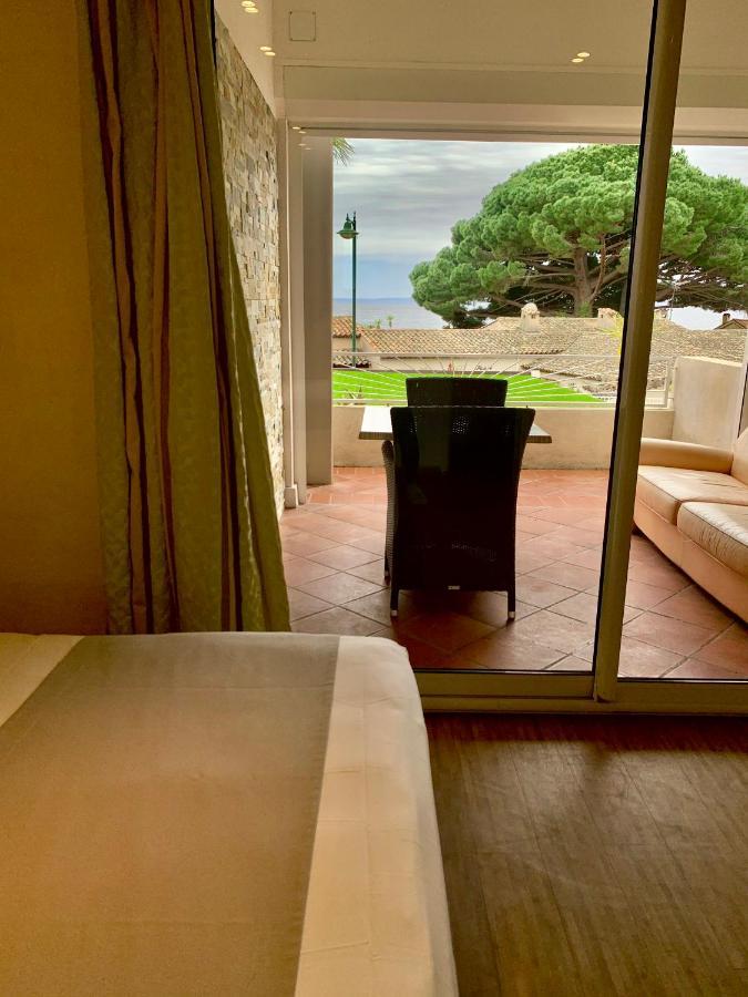 Hotel Beau Soleil เลอลาวองดูว์ ภายนอก รูปภาพ