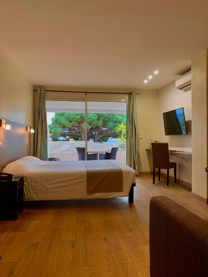 Hotel Beau Soleil เลอลาวองดูว์ ภายนอก รูปภาพ