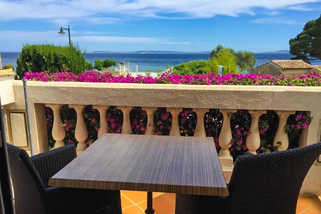 Hotel Beau Soleil เลอลาวองดูว์ ภายนอก รูปภาพ