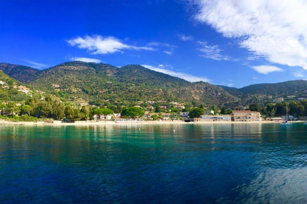 Hotel Beau Soleil เลอลาวองดูว์ ภายนอก รูปภาพ