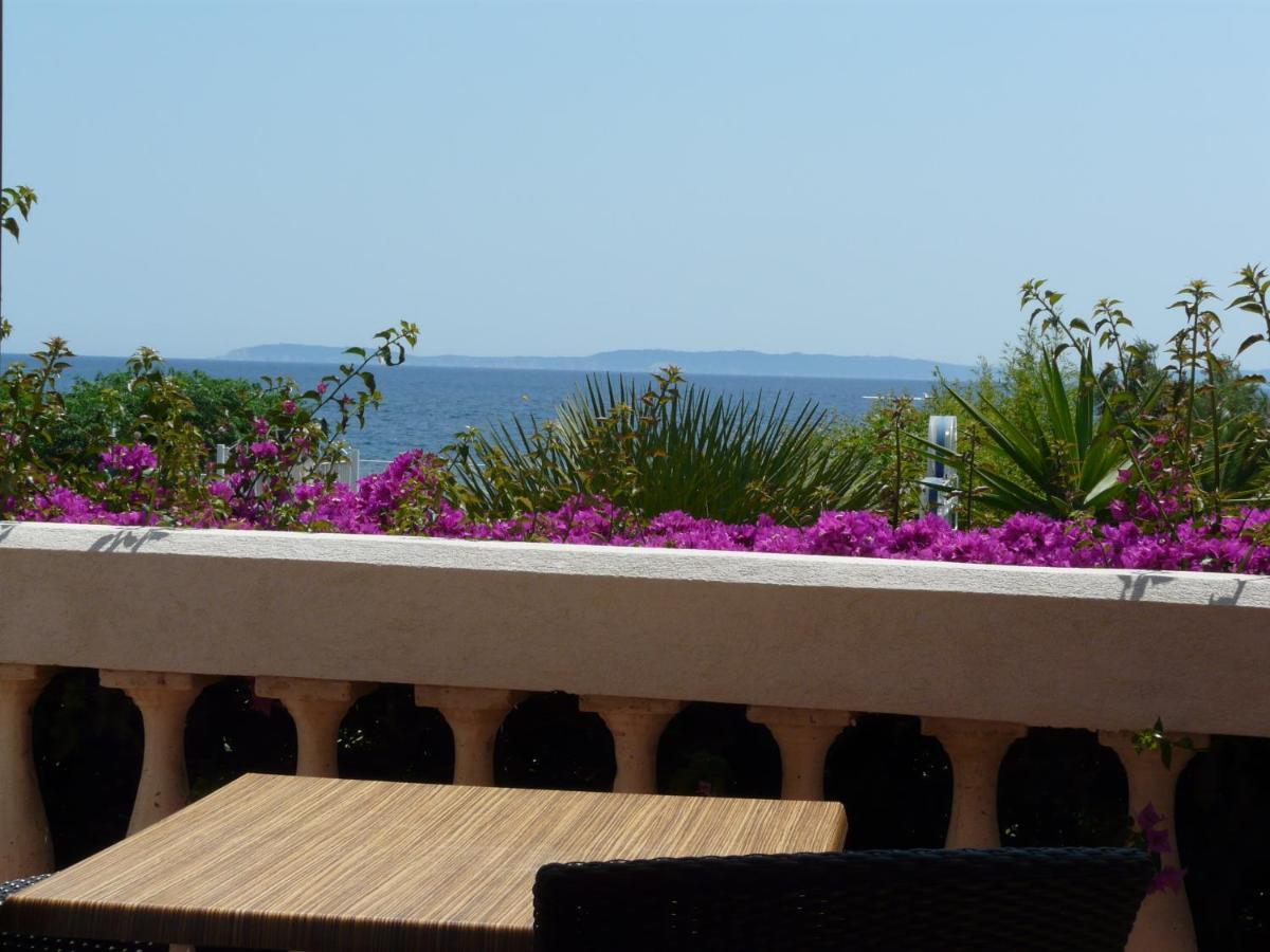 Hotel Beau Soleil เลอลาวองดูว์ ภายนอก รูปภาพ
